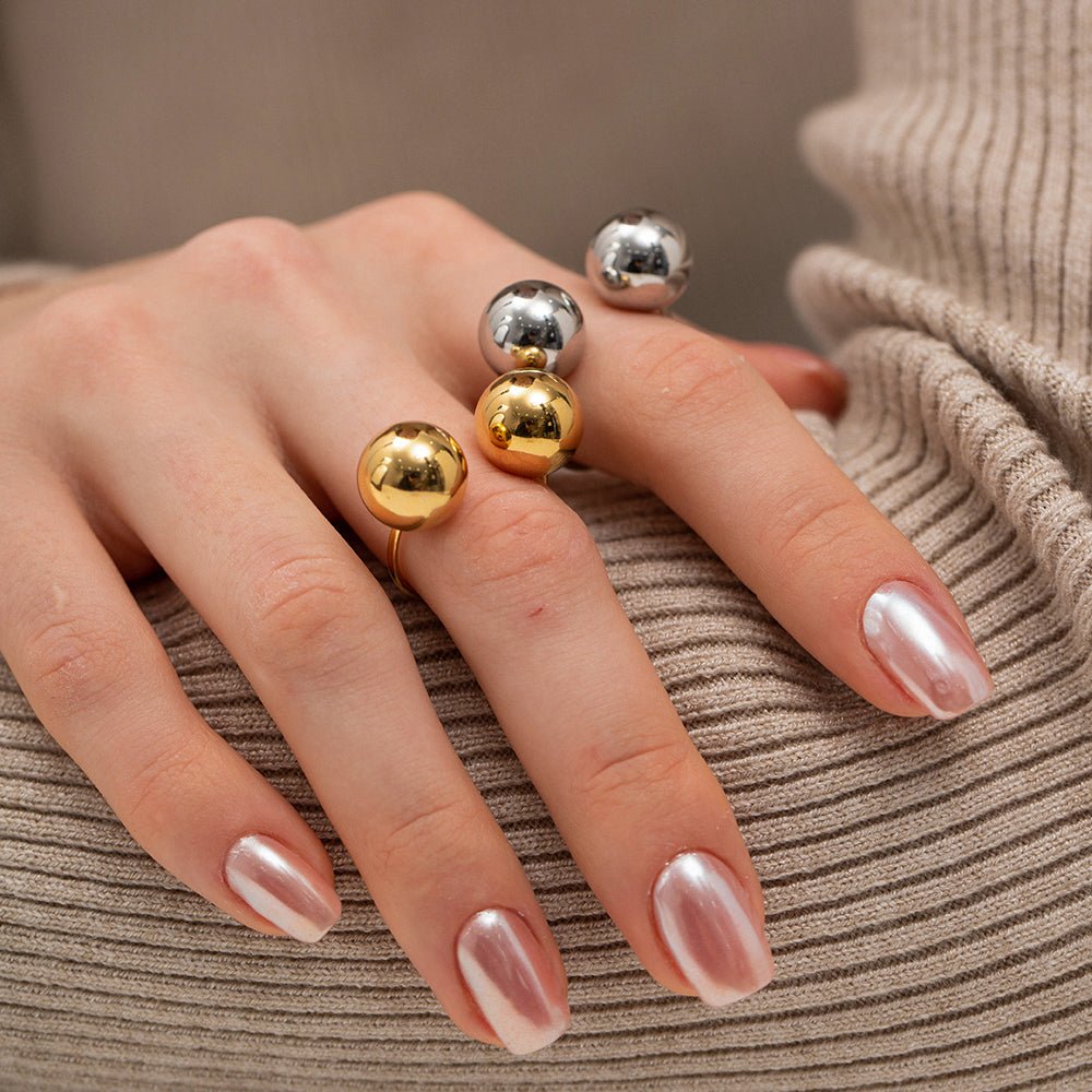 Piercing Symmetry Ring - AntiRue